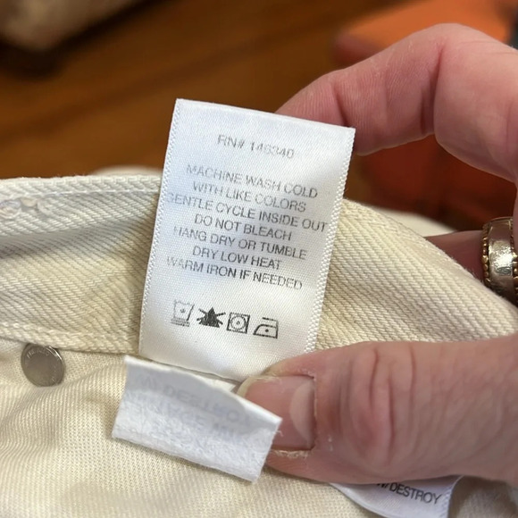 AMO Loverboy Distressed High Rise Denim in Vintage White Size 31 Button Fly - Picture 14 of 15